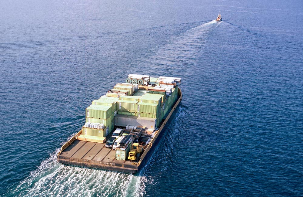 Contract-Towing-Barge